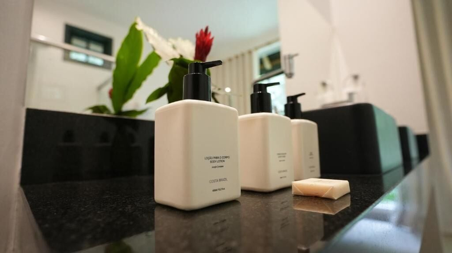 Bathroom amenities, Fazenda Shanti, Alto Paraíso de Goiás