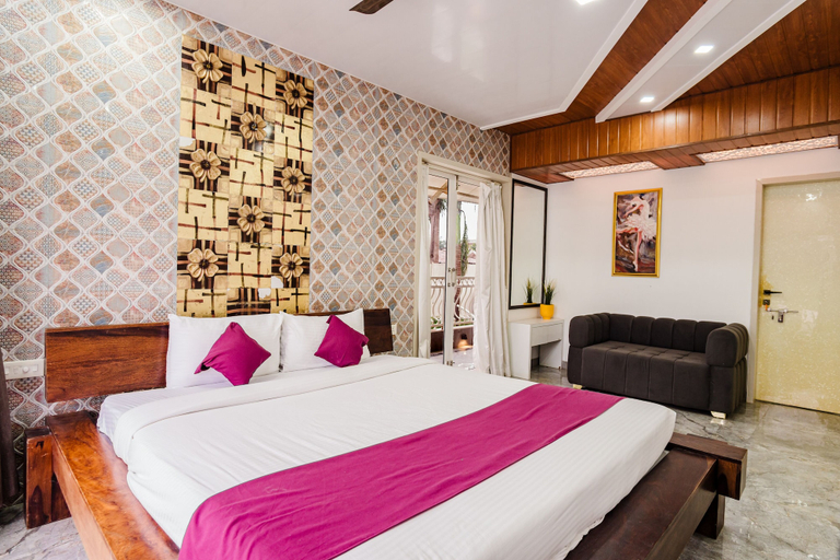 Room 5, Alaya Stays Moonstone meadows With Pool, Pune