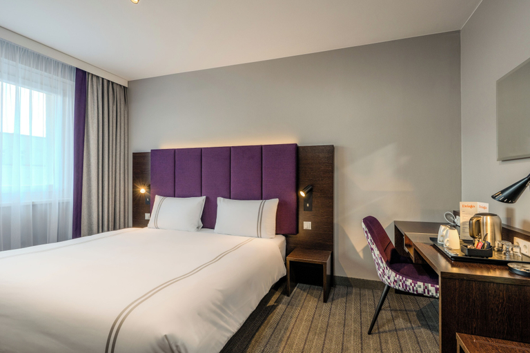Bedroom 4, Premier Inn Berlin City Spittelmarkt, Berlin