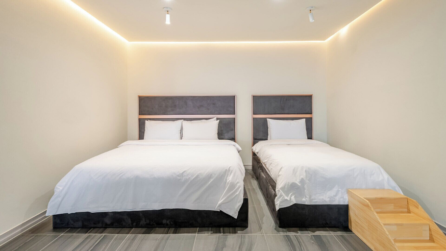 Room 5, Sokcho W Spa Poolvilla, Goseong