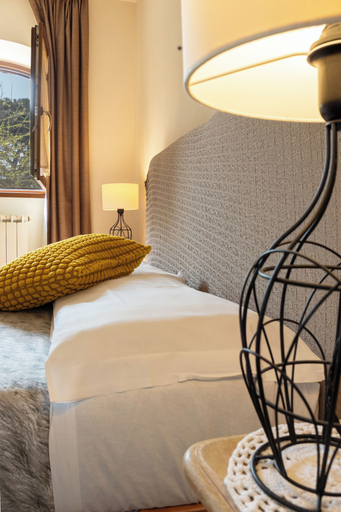 Bedroom 2, Casale Elisa Country Hotel, Roma