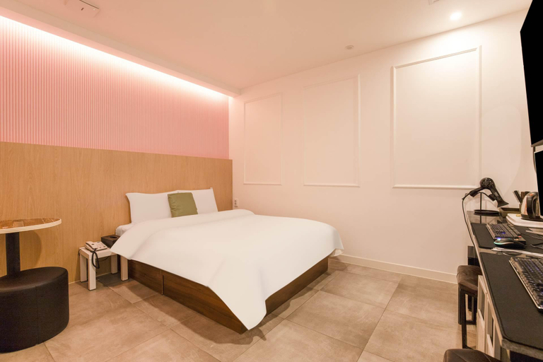 Bedroom 4, Bundang Seohyeon R, Seongnam