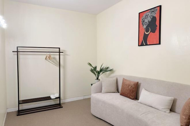 Room 4, QIN DUN JU, Al Khobar