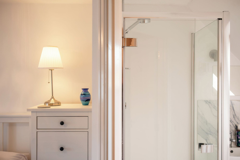 Bathroom 3, Beautiful Two BD Home Near Cirencester, Gloucestershire