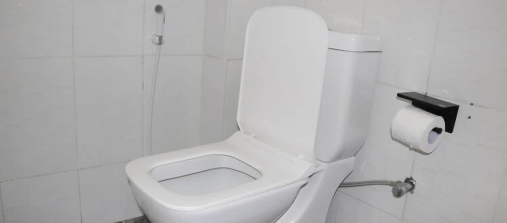 Bathroom 2, RG Hotel Mtongwe, Likoni