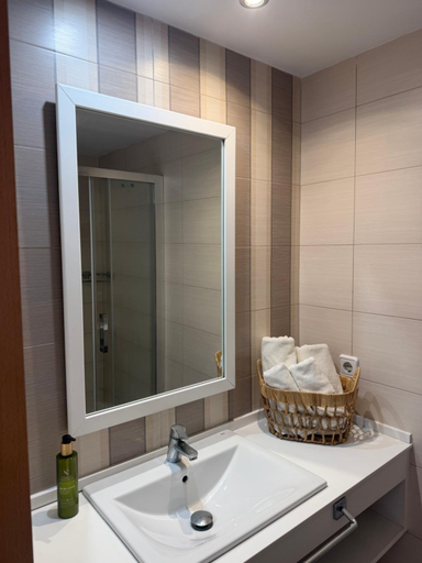 Bathroom 5, Venecia Apartments, Baleares
