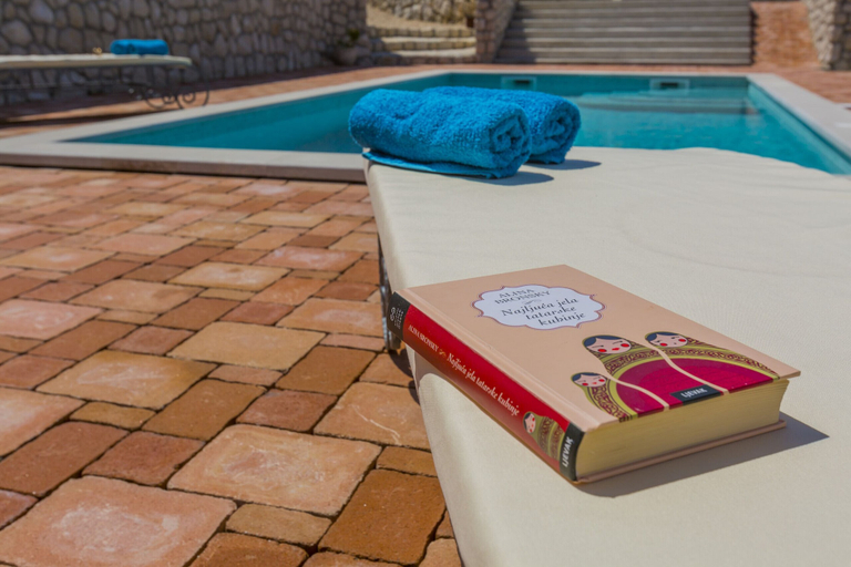Room 4, Rustic Villa Fragola With Heated Pool, Vrgorac
