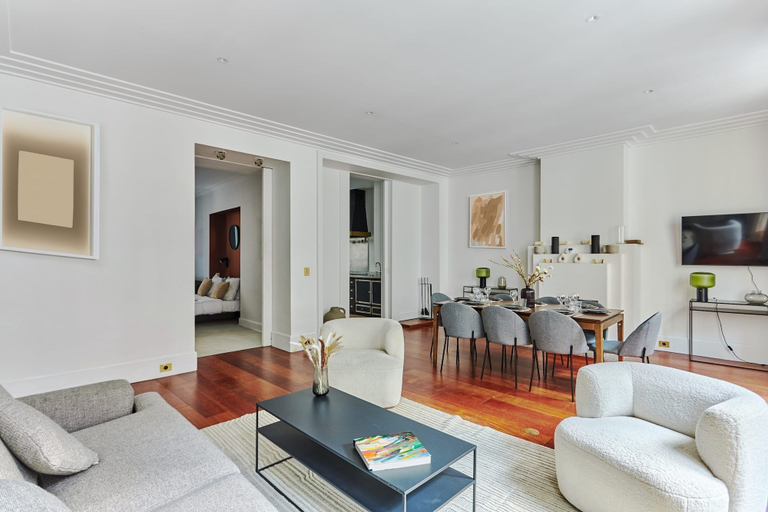 Others 1, Sublime 3 Bedroom Flat Palais Royal Bourse, Paris