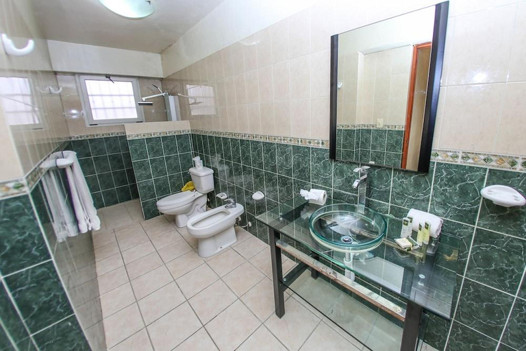 Bathroom 3, Acuarium Suite Resort, Santo Domingo Este