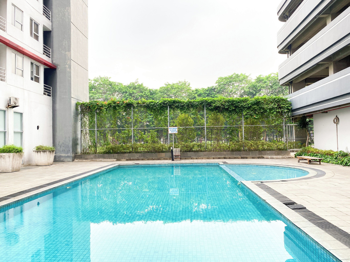 Pool, Comfy Studio For 2 Pax At Monroe Tower Apartment, Cikarang