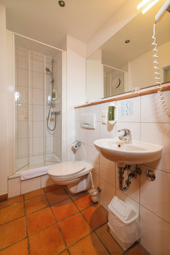 Bathroom 5, Erbenhof, Weimar