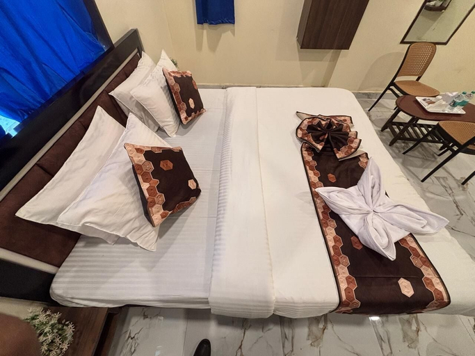 Room 4, Hotel Sky Palace, Ranga Reddy