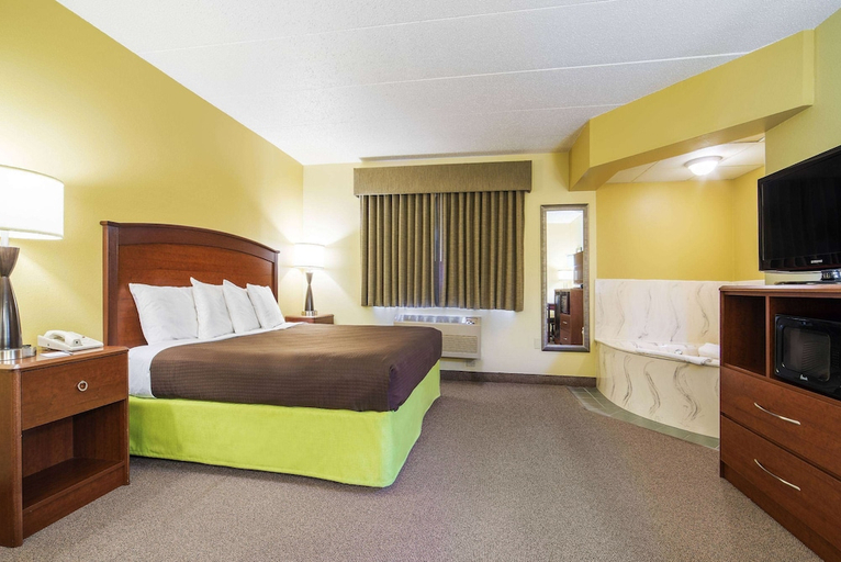 Bedroom 3, AmericInn by Wyndham Sioux Falls, Minnehaha