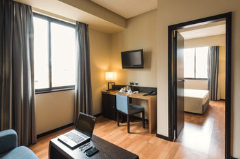 Others 4, Hotel Lisboa, Lisbon