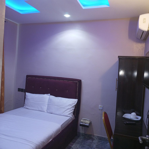 4, Theodora Apartment, AbujaMun