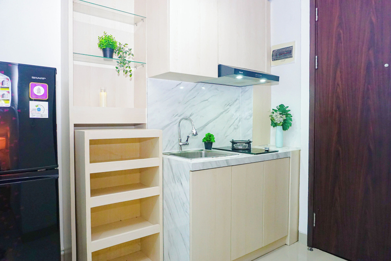 Private kitchen 5, Relaxing Stay Studio At Apartment Lrt City Bekasi, Bekasi