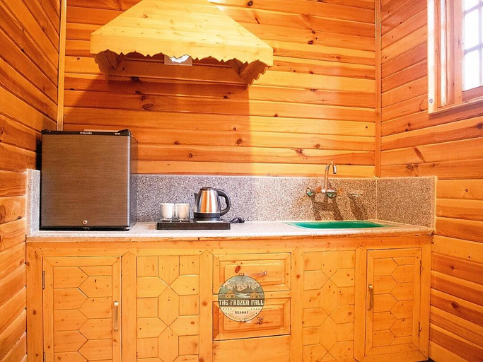 Others 5, Dawat-e-Drung by FrozenFall Resort, Baramulla