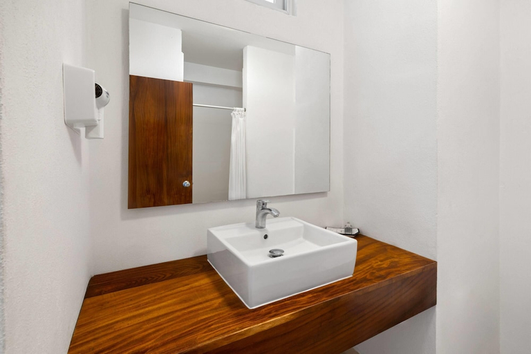 Bathroom 5, Decameron Isla Coral Guayabitos Ramada All Inclusive Resort, Compostela