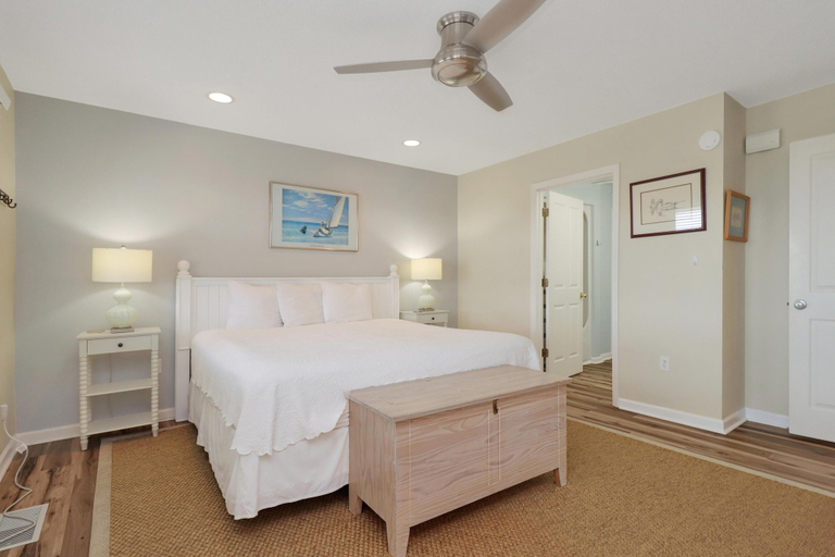 Bedroom 2, Sea Cliff C-16 Gone Fishin', Gulf