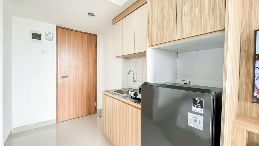 Private kitchen 3, Trendy Studio At Apartment Cisauk Point, Tangerang