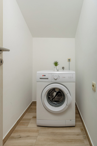 Bathroom 4, Arvala Apartments