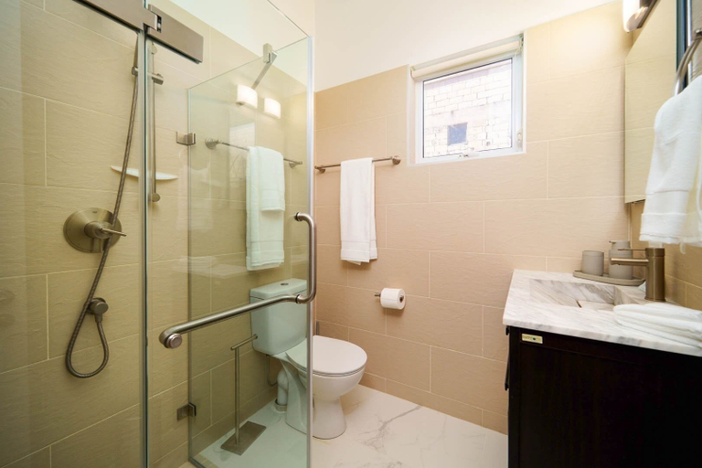 Bathroom 3, Haynes House 5 Bedroom Home