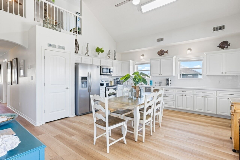 Private kitchen 3, Buho Vista 2 Bedroom Home, Galveston