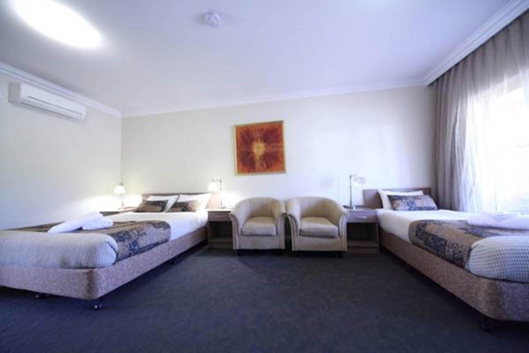 Bedroom 4, Gundagai Motel, Gundagai