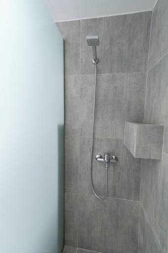 Bathroom shower 5, Milva Apartments, South Aegean