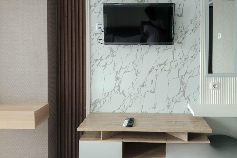 Room 5, Pleasurable And Tidy Studio At The Alton Apartment, Semarang