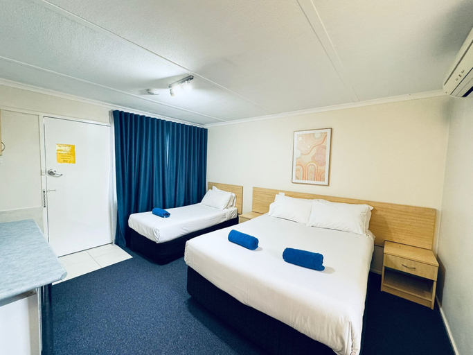 Bedroom 2, Edinburgh Motor Inn, Baw Baw  - Pt B West