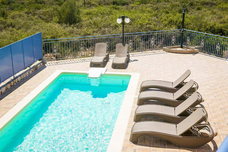 Sport & Beauty 1, Villa Xenia With 3 Bedrooms and 2 Bathrooms, Ionian Islands