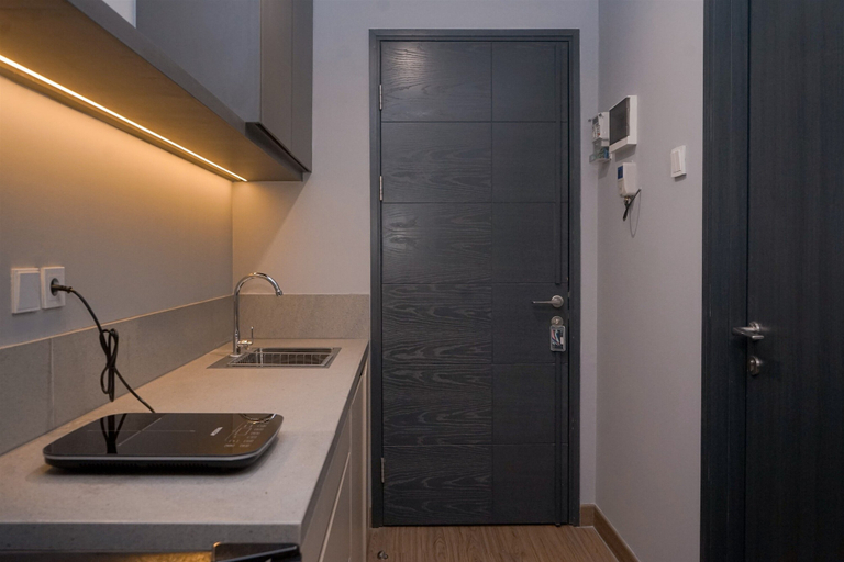 Private kitchen 2, Deluxe 1Br Apartment Collins Boulevard, Tangerang