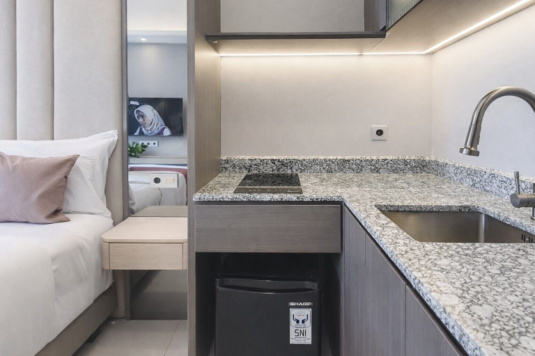 Room 4, Magnificent Studio With Mall Access At Benson Supermall Mansion Apartment, Surabaya