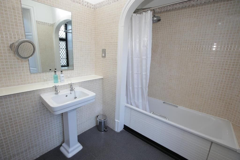 Bathroom 4, Rothley Court Hotel by Greene King Inns, Leicestershire