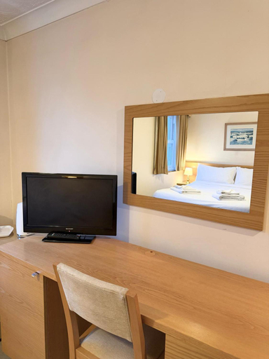 Bedroom 5, The Inn at Emmington, Oxfordshire