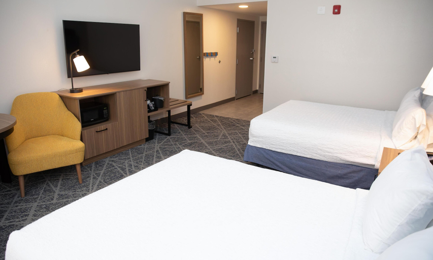 Bedroom 3, Hampton Inn Shrewsbury, York