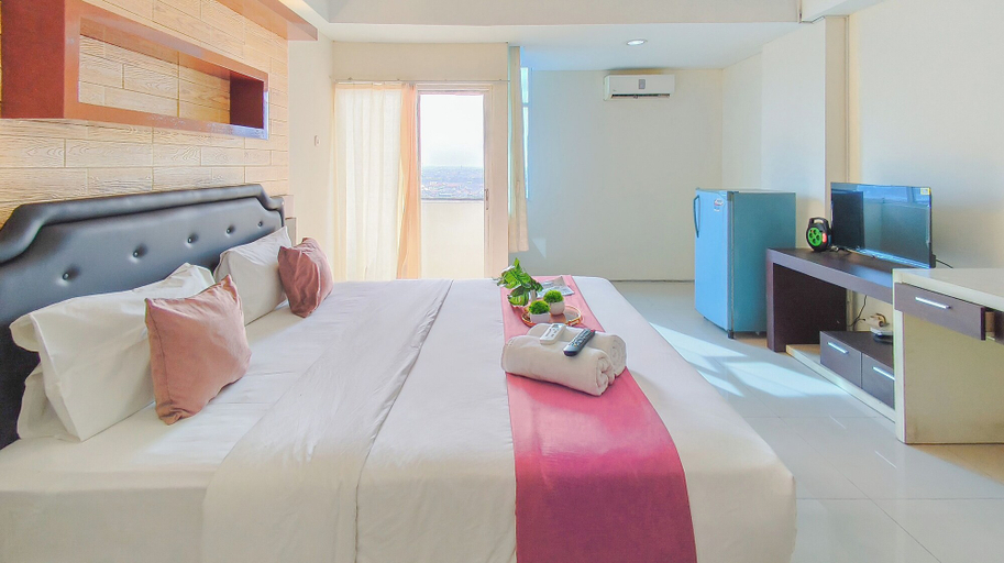 Interior 5, Comfy Studio For 2 Pax At High Point Serviced Apartment, Surabaya