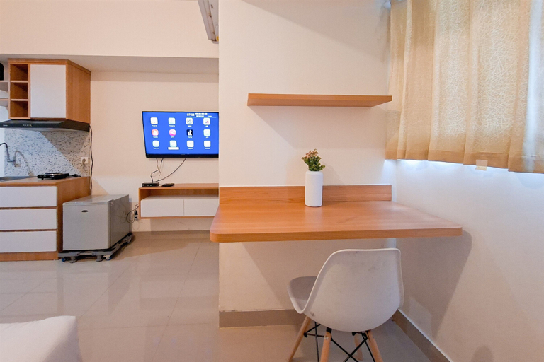 Room 2, Serenity Studio Near Station At Cisauk Point Apartment, Tangerang