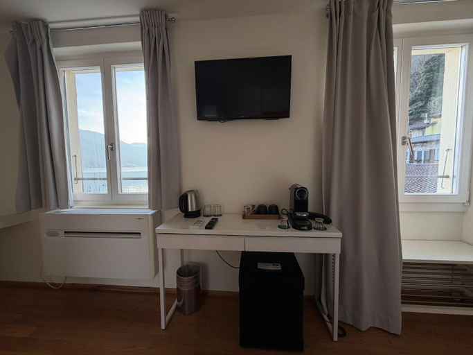 Others 2, Lac Hotel, Lugano