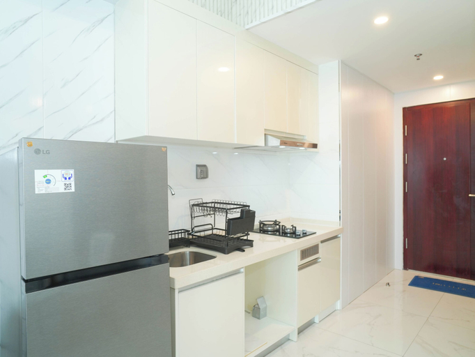 Private kitchen 3, Tranquil 2Br For 3 Pax At Sky House Alam Sutera Apartment, Tangerang