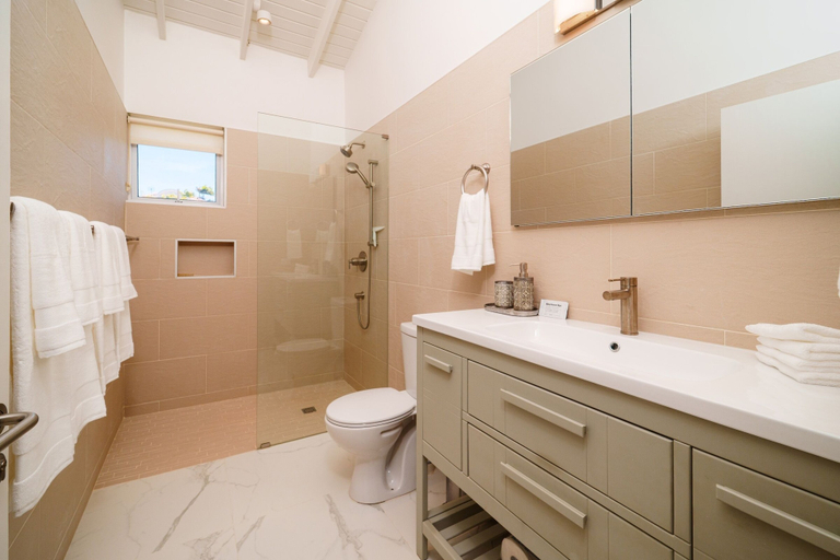 Bathroom 2, Haynes House 5 Bedroom Home