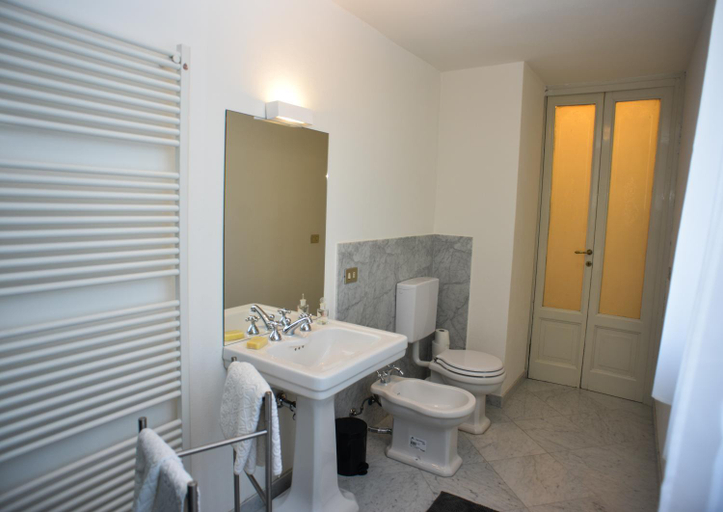 Bathroom 3, Villa Vittoria Blevio, Como