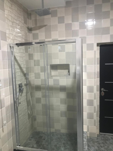 Bathroom 5, Bonphine Luxury suites Limited, AbujaMun