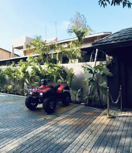 Property grounds, The S - Luxurious Stays, Satara