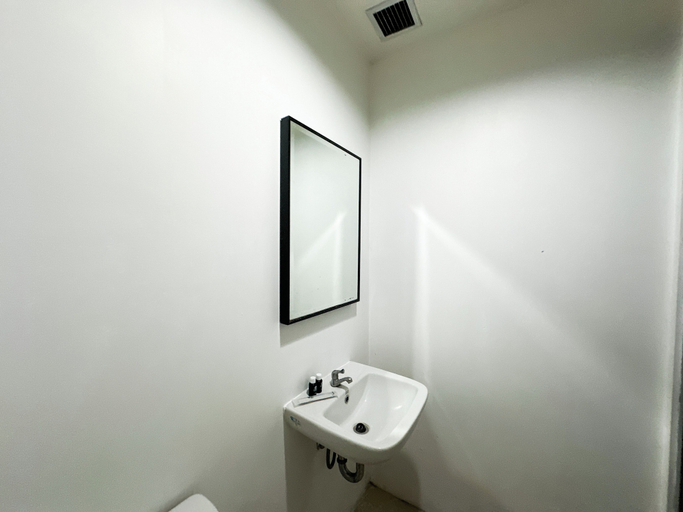 Bathroom 5, Compact Studio Near Exit Tol Sidoarjo At Tamansari Prospero Sidoarjo Apartment, Sidoarjo