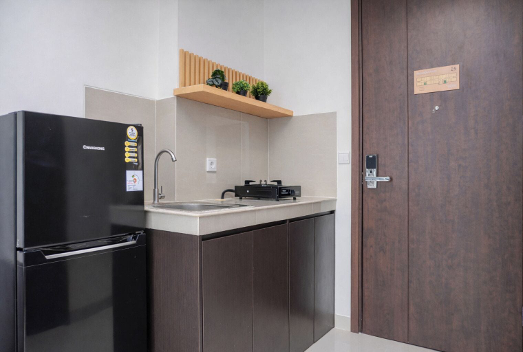 Private kitchen 4, Nice Look Studio Apartment At Vasaka Solterra, Jakarta Selatan
