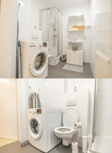 Bathroom, 9-Min to City Center, Comfy 1BR and 1LR with Balcony, Wien