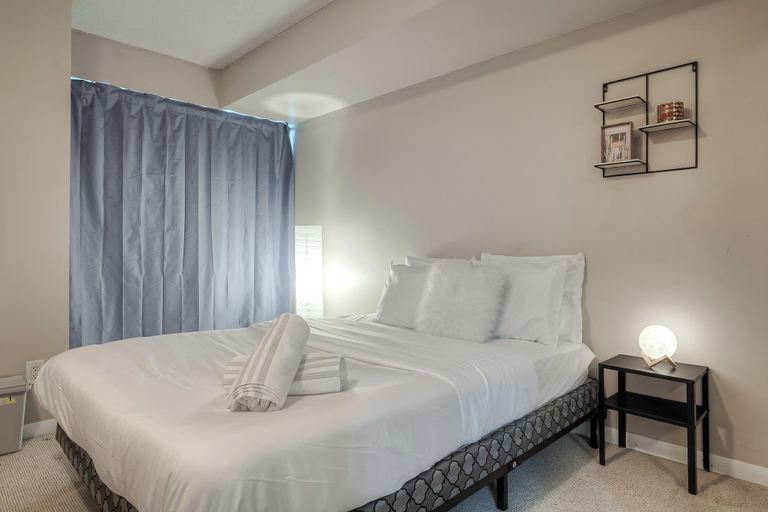 Room 2, Toronto Union Residences, Toronto
