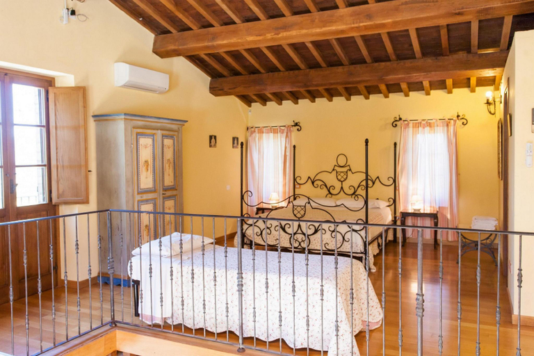 Bedroom 3, Villa Cottage Umbertide, close to Gubbio and Assisi, with panoramic pool, Perugia
